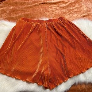 Q2 ⚜️ Pleated Satin Shorts